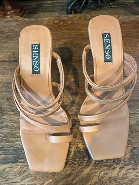 SENSO Women's Strappy Square-Toe Heels in Nude Tan